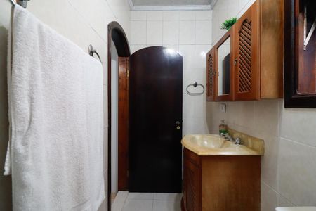 Casa à venda com 165m², 3 quartos e 2 vagasBanheiro