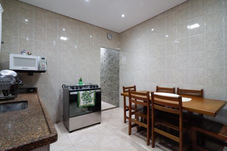 Casa à venda com 165m², 3 quartos e 2 vagasCozinha