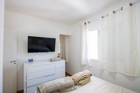 Apartamento à venda com 77m², 3 quartos e 2 vagasQuarto 2