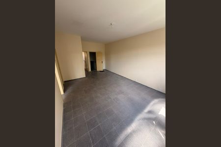 Apartamento à venda com 75m², 2 quartos e sem vagaSala