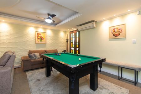 Sala de casa à venda com 3 quartos, 265m² em Cristal, Porto Alegre