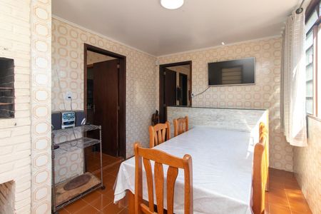 Casa à venda com 265m², 3 quartos e 2 vagasChurrasqueira