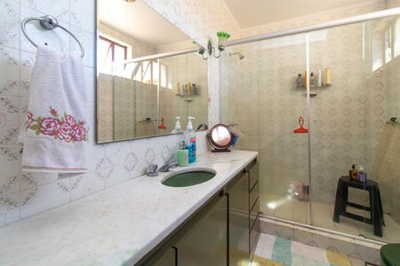 Casa à venda com 265m², 3 quartos e 2 vagasBanheiro da Suíte
