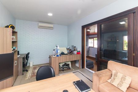 Casa à venda com 265m², 3 quartos e 2 vagasEscritório