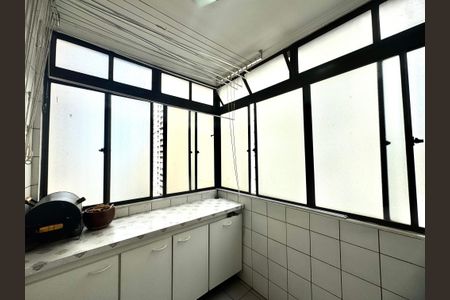 Apartamento à venda com 67m², 2 quartos e 1 vagaÁrea de Serviço