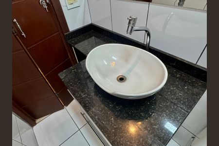 Apartamento à venda com 67m², 2 quartos e 1 vagaBanheiro