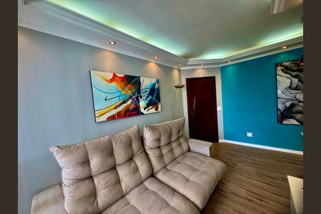 Apartamento à venda com 67m², 2 quartos e 1 vagaSala