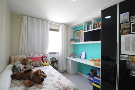 Apartamento à venda com 94m², 3 quartos e 2 vagasQuarto 3