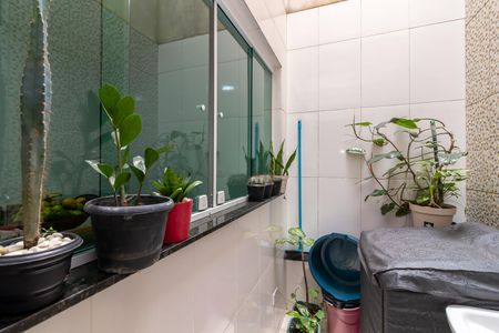 Casa de condomínio à venda com 67m², 2 quartos e 1 vagaÁrea de Serviço