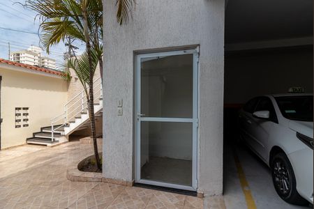 Casa de condomínio à venda com 67m², 2 quartos e 1 vagaElevador
