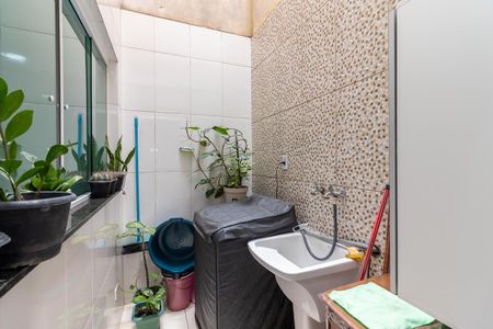 Casa de condomínio à venda com 67m², 2 quartos e 1 vagaÁrea de Serviço