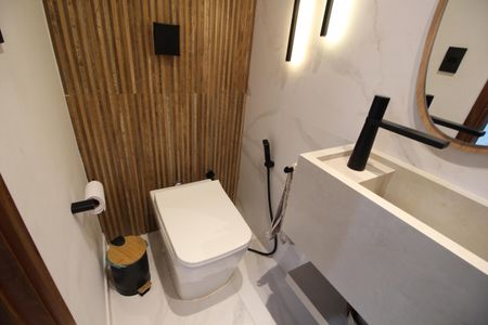 Casa de condomínio à venda com 300m², 4 quartos e 2 vagasLavabo