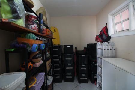 Casa de condomínio à venda com 300m², 4 quartos e 2 vagasQuarto de Serviço