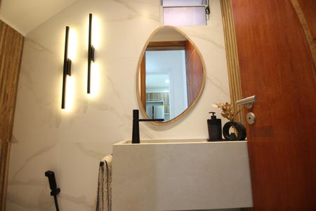 Casa de condomínio à venda com 300m², 4 quartos e 2 vagasLavabo