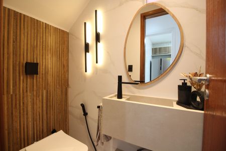 Casa de condomínio à venda com 300m², 4 quartos e 2 vagasLavabo