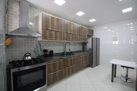 Casa de condomínio à venda com 300m², 4 quartos e 2 vagasCozinha