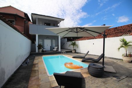 Casa de condomínio à venda com 300m², 4 quartos e 2 vagasÁrea Externa