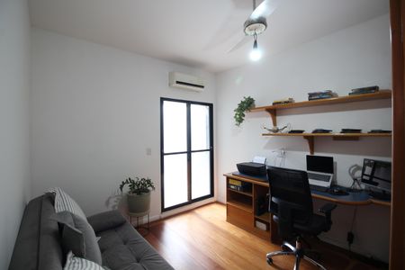 Casa de condomínio à venda com 300m², 4 quartos e 2 vagasQuarto 2