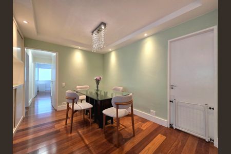 Apartamento à venda com 112m², 3 quartos e 1 vaga Apartamento à venda com 112m², 3 quartos e 1 vagaSala