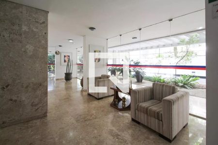 Apartamento à venda com 112m², 3 quartos e 1 vaga Apartamento à venda com 112m², 3 quartos e 1 vagaHall