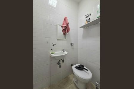 Apartamento à venda com 112m², 3 quartos e 1 vaga Apartamento à venda com 112m², 3 quartos e 1 vagaBanheiro de serviço