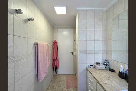 Apartamento à venda com 112m², 3 quartos e 1 vaga Apartamento à venda com 112m², 3 quartos e 1 vagaBanheiro da Suíte