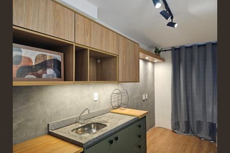 Foto 02 de kitnet/studio para alugar com 1 quarto, 24m² em Vila Cordeiro, São Paulo