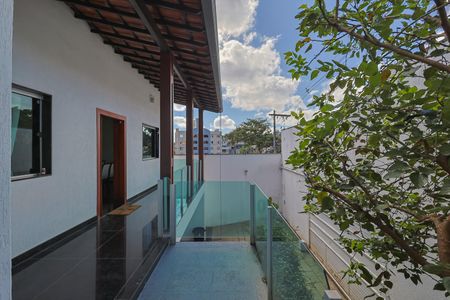 Casa à venda com 3 quartos, 371m² em Alto Caiçaras, Belo Horizonte