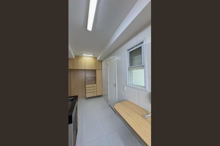 Apartamento para alugar com 109m², 3 quartos e sem vaga Apartamento para alugar com 109m², 3 quartos e sem vagaCozinha e Área de Serviço