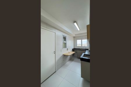 Apartamento para alugar com 109m², 3 quartos e sem vaga Apartamento para alugar com 109m², 3 quartos e sem vagaCozinha e Área de Serviço