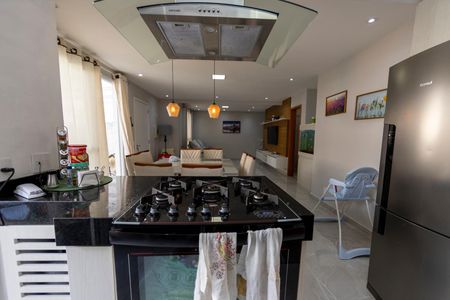 Casa de condomínio à venda com 147m², 3 quartos e 2 vagas Casa de condomínio à venda com 147m², 3 quartos e 2 vagasCozinha