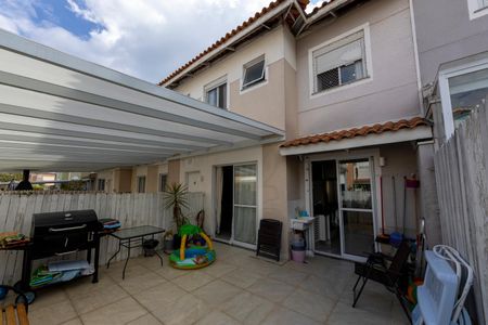 Casa de condomínio à venda com 147m², 3 quartos e 2 vagas Casa de condomínio à venda com 147m², 3 quartos e 2 vagasQuintal