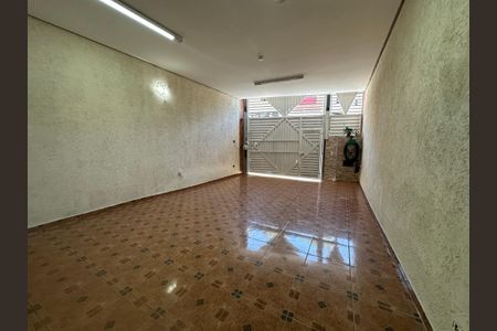 Casa à venda com 342m², 3 quartos e 4 vagas Casa à venda com 342m², 3 quartos e 4 vagasGaragem