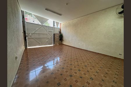 Casa à venda com 342m², 3 quartos e 4 vagas Casa à venda com 342m², 3 quartos e 4 vagasGaragem