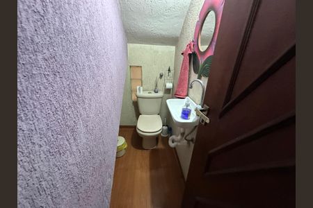 Casa à venda com 342m², 3 quartos e 4 vagas Casa à venda com 342m², 3 quartos e 4 vagasLavabo