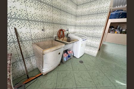 Casa à venda com 342m², 3 quartos e 4 vagas Casa à venda com 342m², 3 quartos e 4 vagasÁrea de Serviço