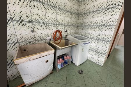 Casa à venda com 342m², 3 quartos e 4 vagas Casa à venda com 342m², 3 quartos e 4 vagasÁrea de Serviço