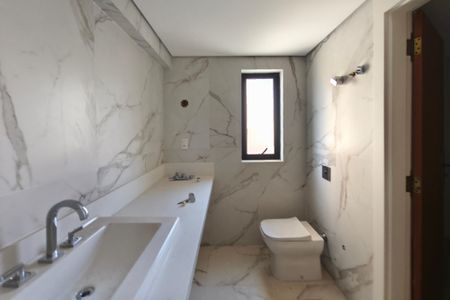 Apartamento à venda com 296m², 3 quartos e 2 vagas Apartamento à venda com 296m², 3 quartos e 2 vagasBanheiro Suíte 3