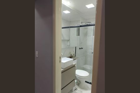 Banheiro  de apartamento para alugar com 3 quartos, 75m² em Baeta Neves, São Bernardo do Campo