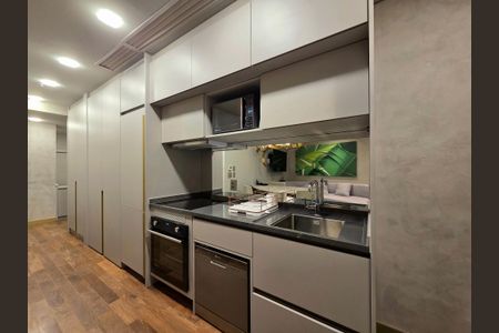 Cozinha de apartamento para alugar com 2 quartos, 73m² em Vila Olímpia, São Paulo