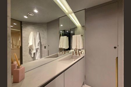 Apartamento para alugar com 73m², 2 quartos e 1 vaga Apartamento para alugar com 73m², 2 quartos e 1 vagaBanheiro da Suíte 1