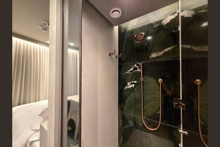 Apartamento para alugar com 73m², 2 quartos e 1 vaga Apartamento para alugar com 73m², 2 quartos e 1 vagaBanheiro da Suíte 2