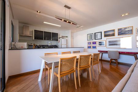 Apartamento à venda com 85m², 2 quartos e 2 vagasSala/Cozinha