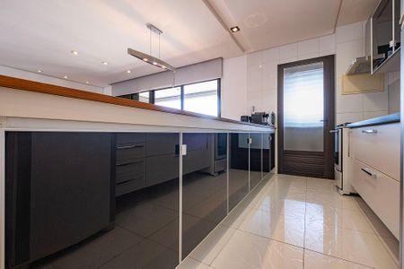 Apartamento à venda com 85m², 2 quartos e 2 vagasSala/Cozinha