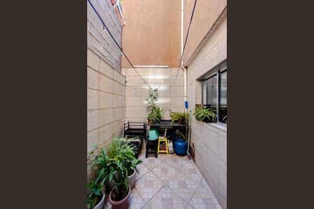 Casa à venda com 75m², 3 quartos e sem vagaÁrea externa