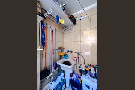 Casa à venda com 75m², 3 quartos e sem vagaÁrea de Serviço