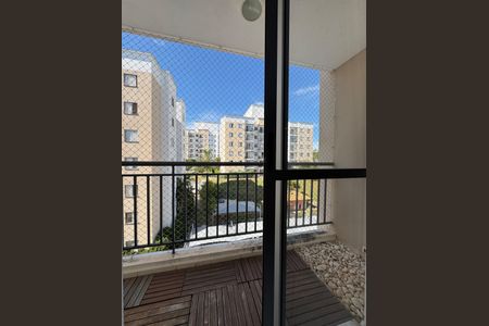 Apartamento à venda com 64m², 3 quartos e 1 vaga Apartamento à venda com 64m², 3 quartos e 1 vagaVaranda