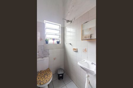 Casa à venda com 300m², 6 quartos e 4 vagasBanheiro 2