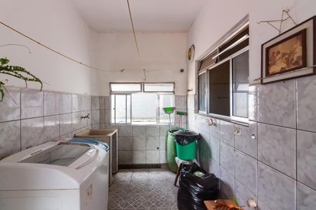 Casa à venda com 300m², 6 quartos e 4 vagasÁrea de Serviço 