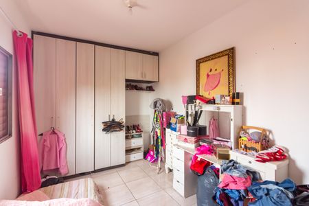Casa à venda com 300m², 6 quartos e 4 vagasQuarto 2